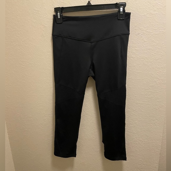 Z by Zella Perforated Black Leggings - Picture 1 of 7